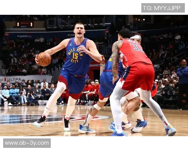 约基奇首节状态低迷仅得4分2板3助1断球队面临挑战